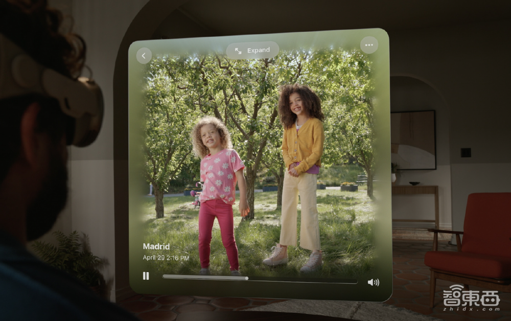 苹果AR眼镜Vision Pro横空出世!现场尖叫不止,首发真机实拍,对话库克