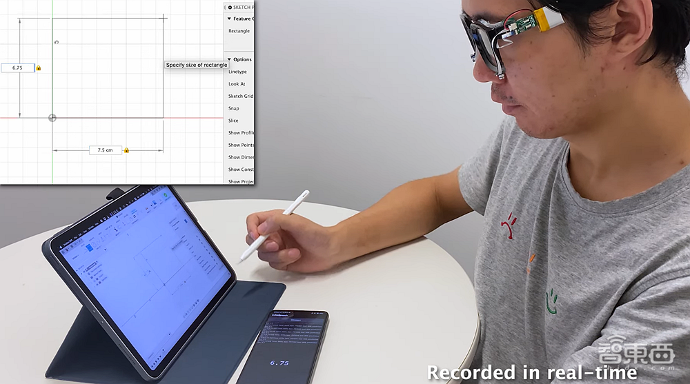 AI声呐眼镜来了!读懂唇语、隔空操控手机,准确率达95%