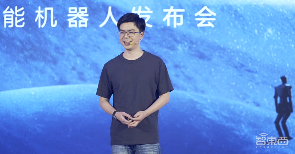 稚晖君版“钢铁侠”来了!6个月造出实机,AI大模型加持,能当保姆能拧螺丝