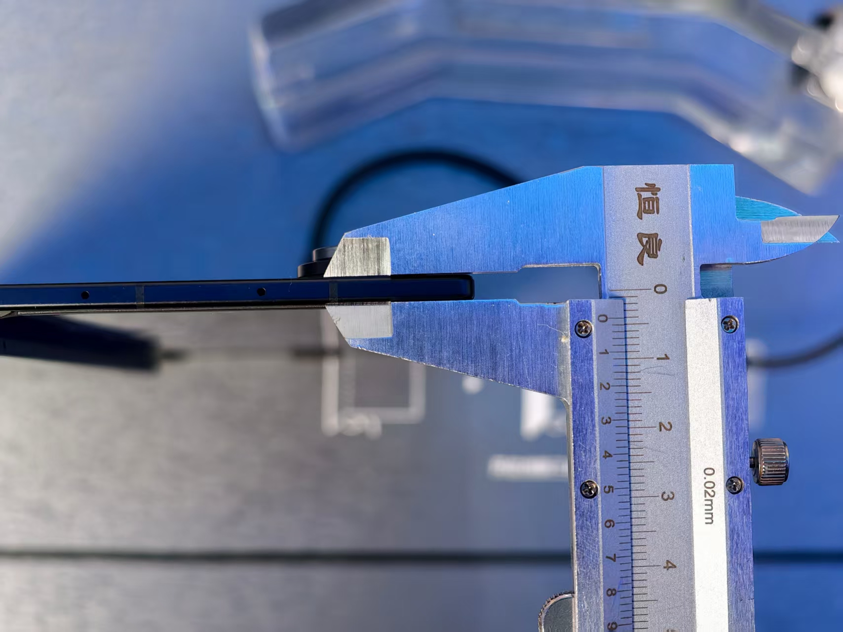 中国首秀！19999元的三星三折叠来了，真机上手体验，屏幕交互有点惊艳