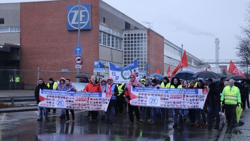 一个月超2.4万汽车人被开!特斯拉开了7位经理,车圈再掀裁员潮