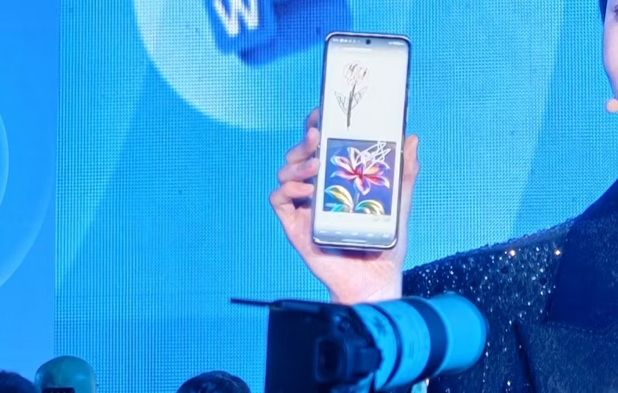 刚刚,联想发了一部张凌赫用气球可以放飞的手机