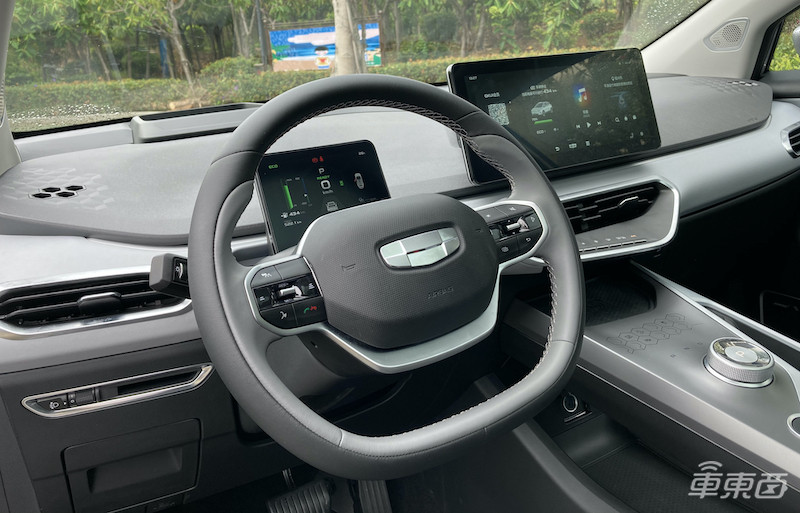 雨天试驾吉利几何C：L2级自动驾驶表现亮眼，综合续航可达440公里