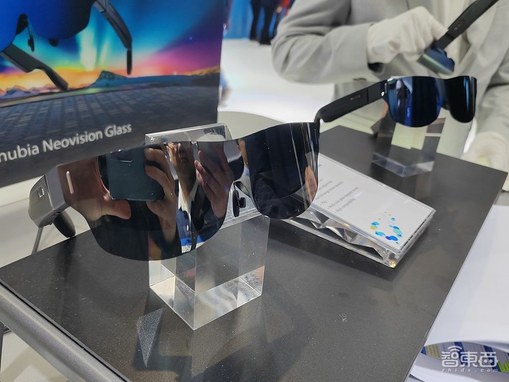 中国科技火遍MWC,AR隔空操控、水冷手机、卷轴屏电脑、还有5.5G!