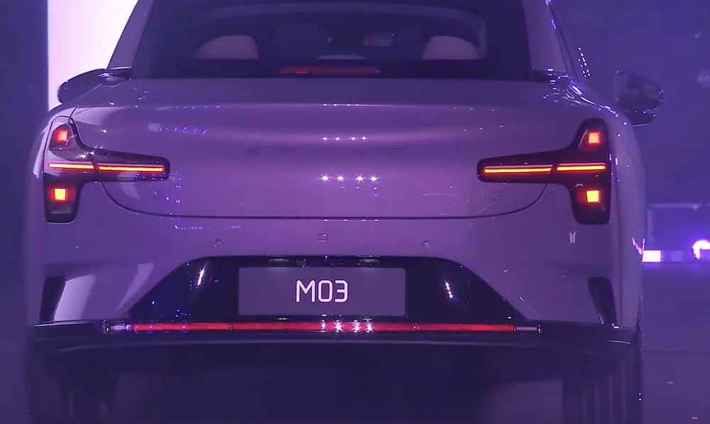 37分钟大定过万！小鹏销量神车改款11.98万起，第二代VLA也加上了