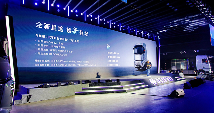 用“电驱原生”撕开油改电伪命题，商用重卡智能化下半场已来？