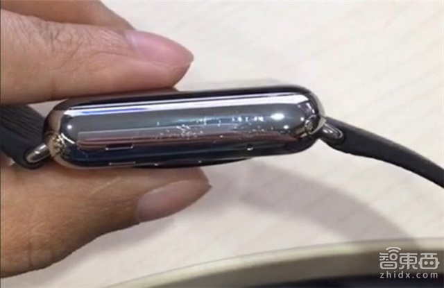 五千块的Apple Watch,一下午就刮花了?