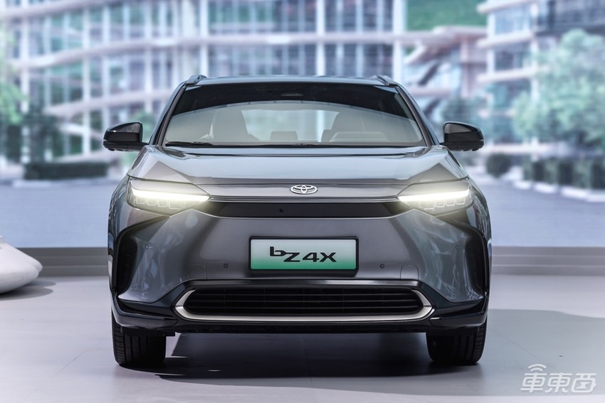 20万起的丰田纯电SUV上市，优缺点全在这