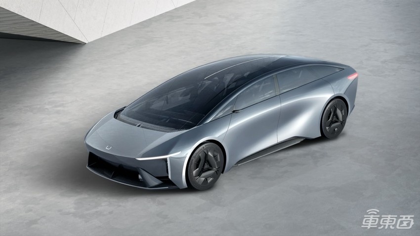 悠跑科技发布两大产品:一个底盘三个舱体,未来车企造车更简单了