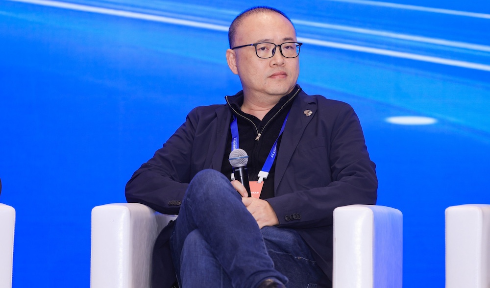 雷军呼吁抵制网络水军！李斌称智驾应采用“订阅制”，6位车圈顶流齐聚亦庄论道