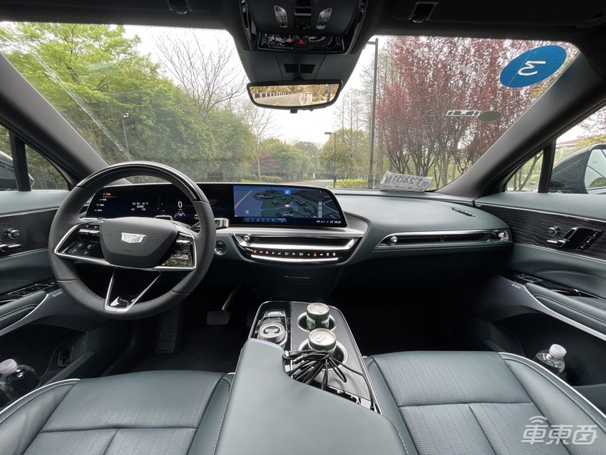 体验凯迪拉克全新一代SuperCruise！司机只用看路，靠屁股就能感知变道方向