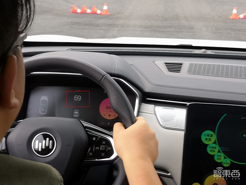 为90后造车的威马交卷了！试驾EX5我们发现20个关键点