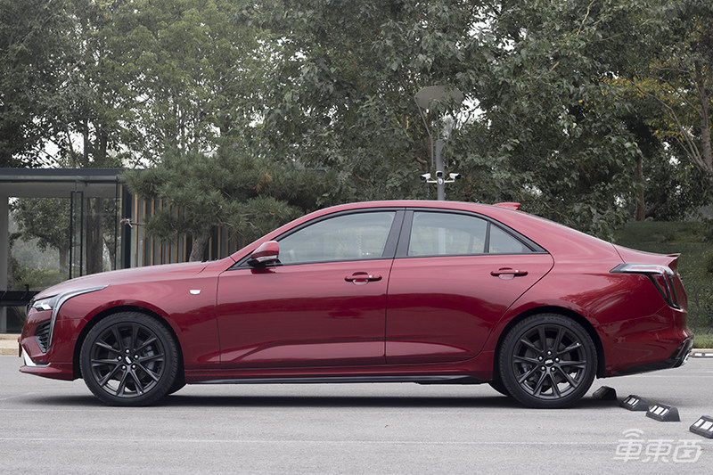 凯迪拉克挑战德系三强 CT4能否角逐最强入门豪华车?