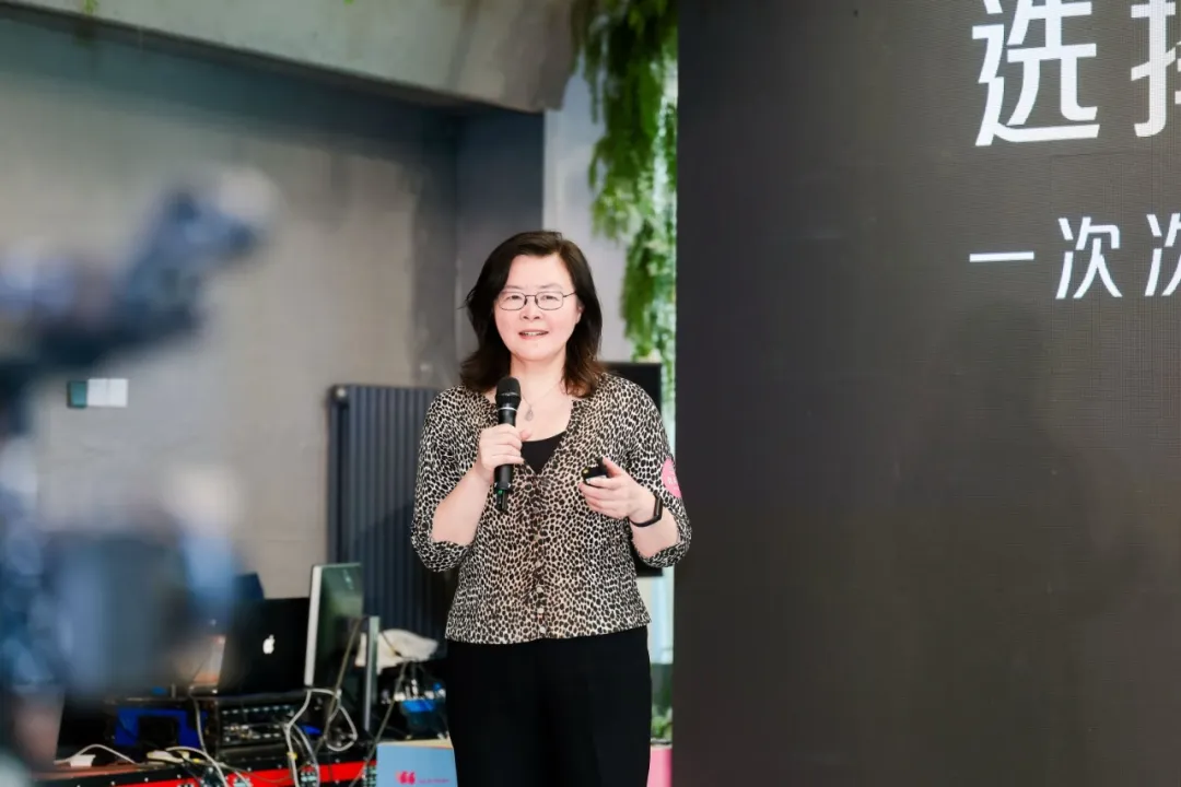 一个关于科创、热爱与远方的女性夏日现场