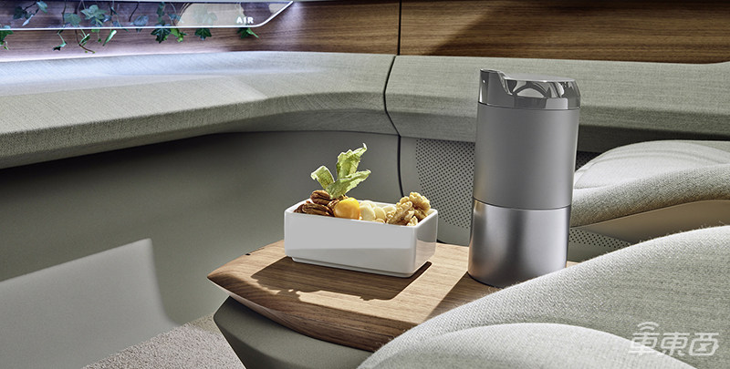 奥迪展出无人驾驶概念车AI:ME 把汽车变成移动客厅