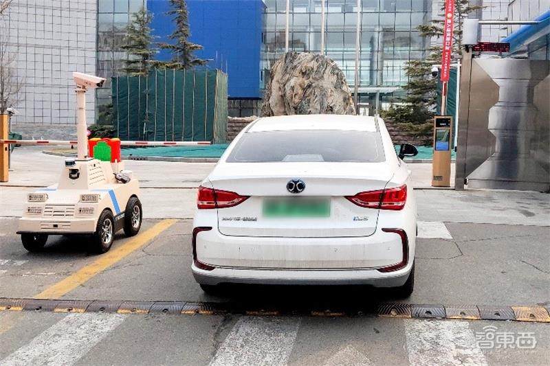 杭州科教新基建领航！3万多学生学AI，这家企业挑大梁