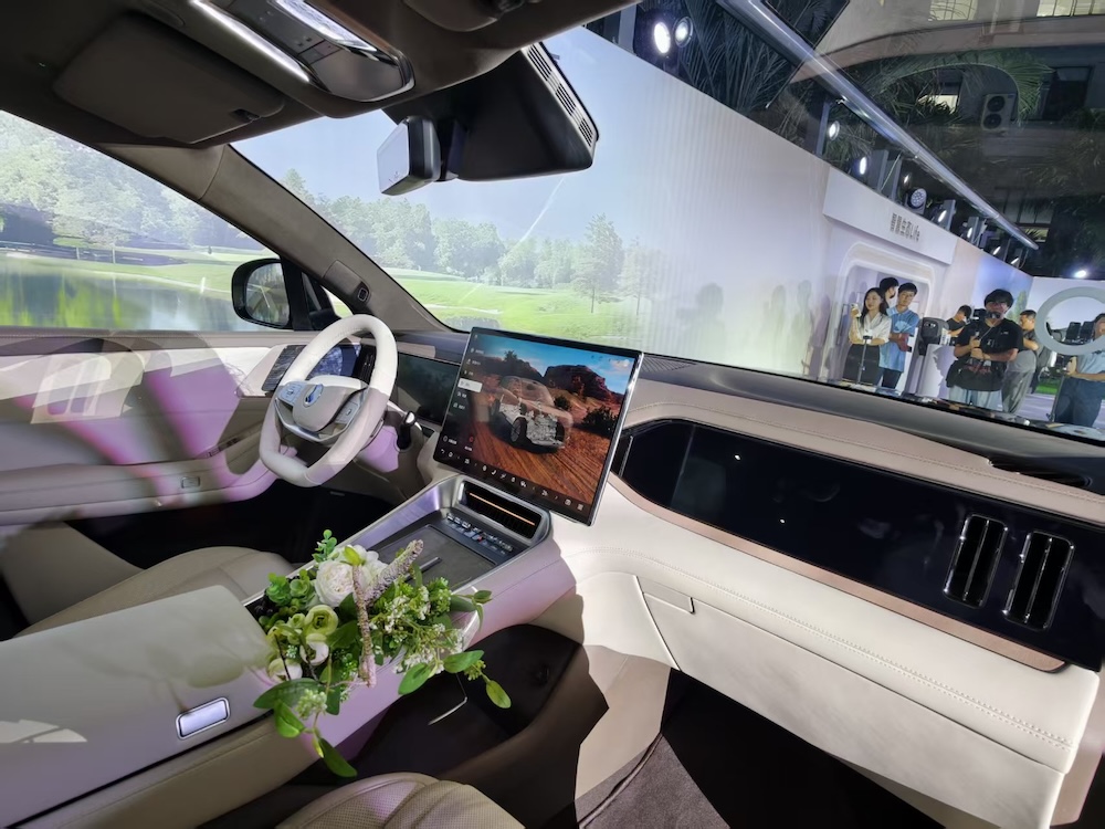 比亚迪高端车“下饺子”！腾势新车预售31.98万起，杀入大六座SUV市场