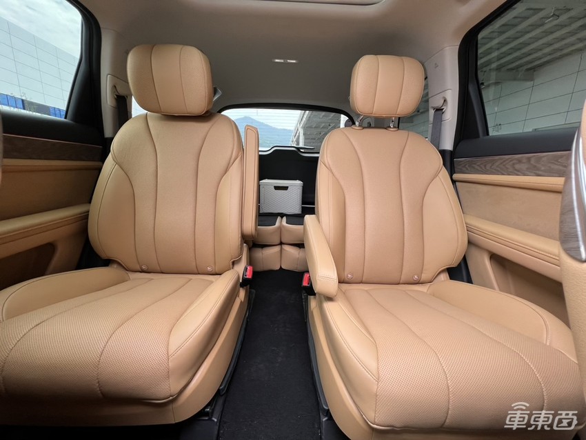 理想ONE迎最强对手!华为加持的问界M7发布,31.98万起售