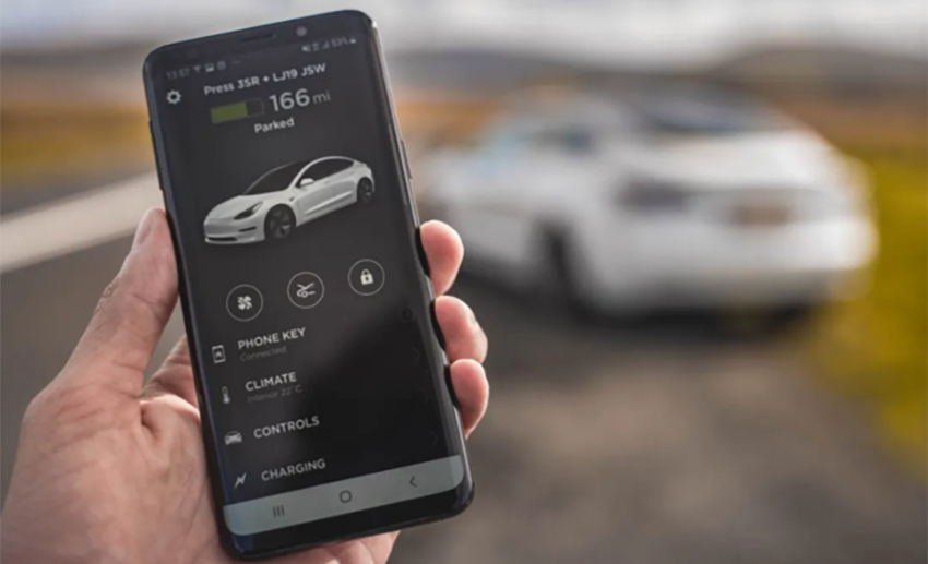 特斯拉APP推出新功能 可查看车辆软件更新说明