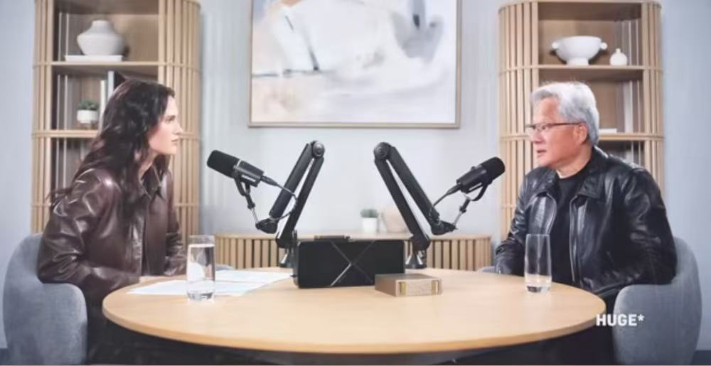 黄仁勋访谈：英伟达要用AI造一台“时间机器”，看好人形机器人