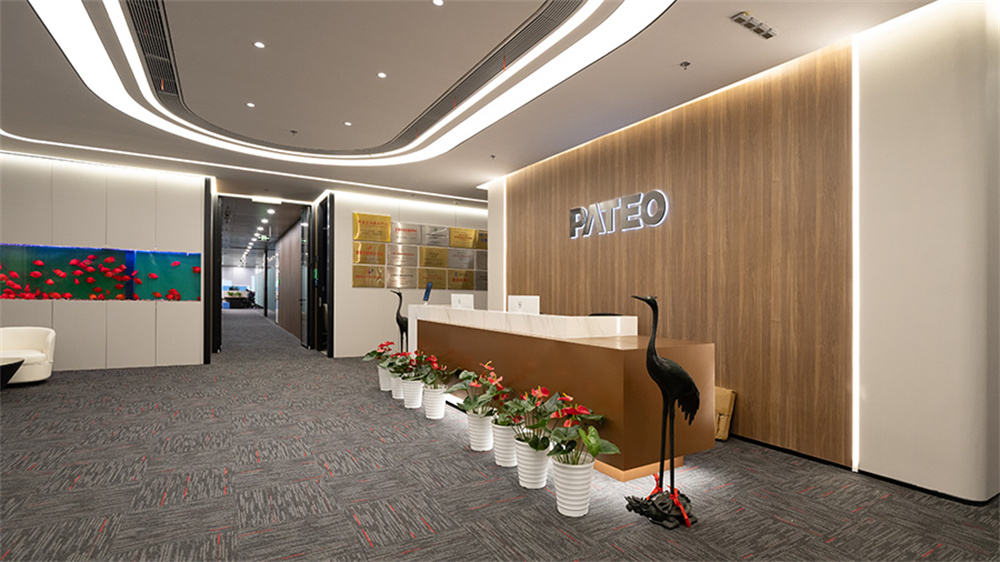 港股座舱第一股诞生!小米是股东,刚拿下保时捷大单