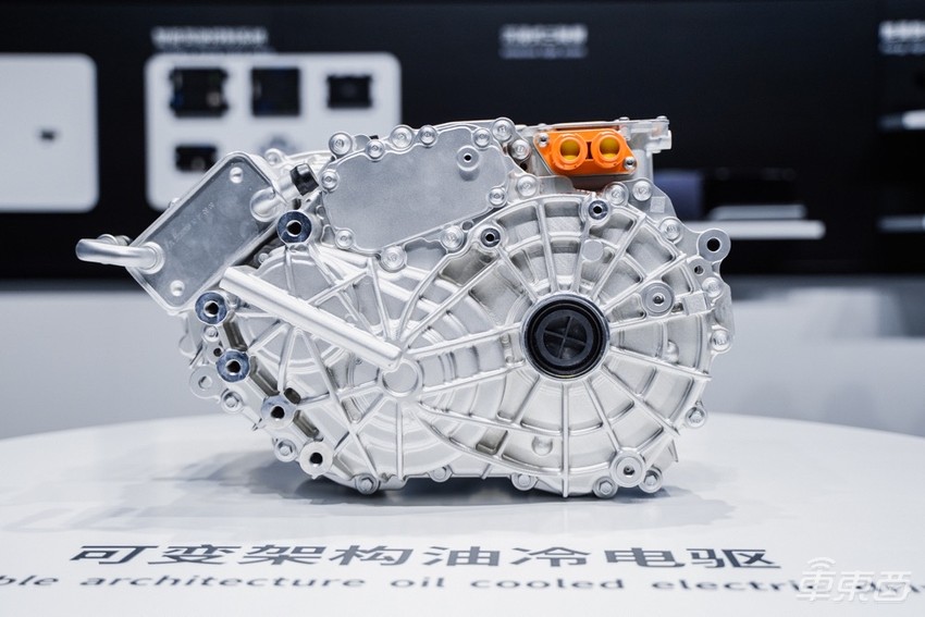 零跑C01亮相！最高续航超700公里，首搭CTC技术