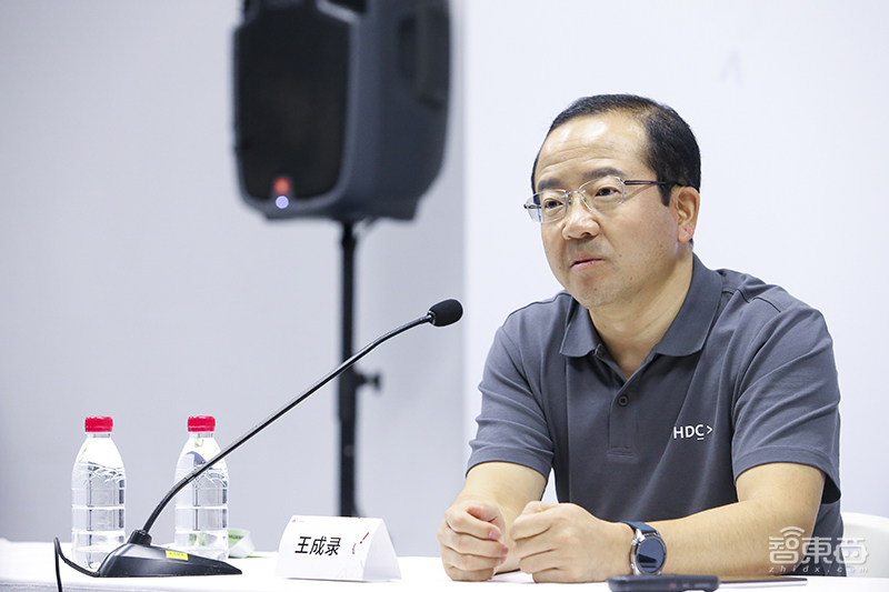 解密华为EMUI10的三大创新杀手锏，已让Android脱胎换骨