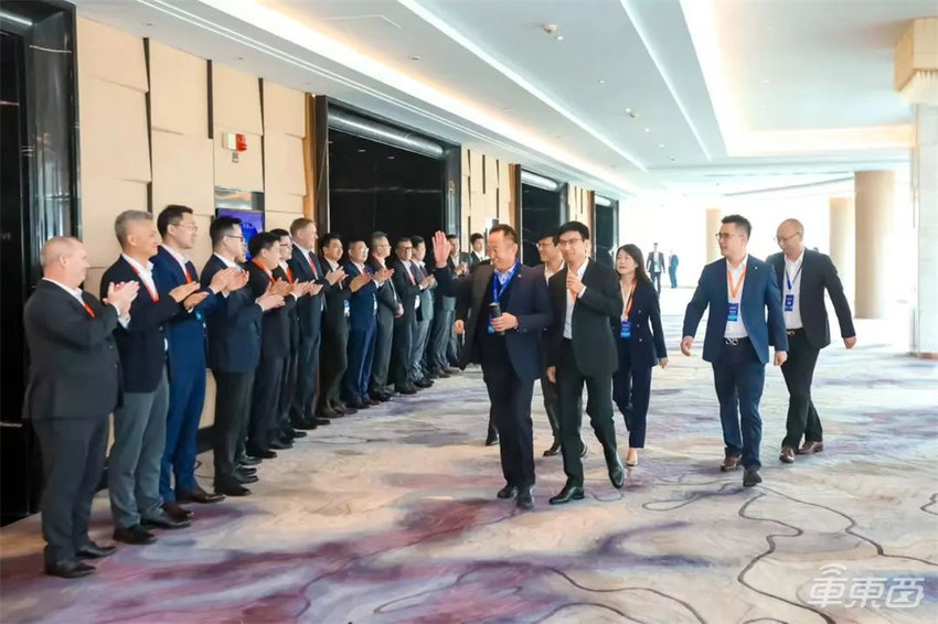 车圈高层巨震！9名CEO被换，超300人易位，外资最着急