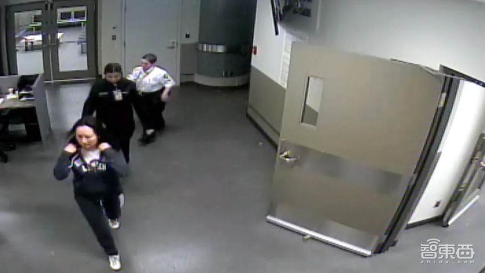 华为起诉美国FBI等16部门！孟晚舟案两年屈辱，59页报告揭不公