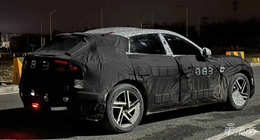 小米SUV全网最全解密!追踪6个月,超60组谍照加实拍,车身尺寸很意外