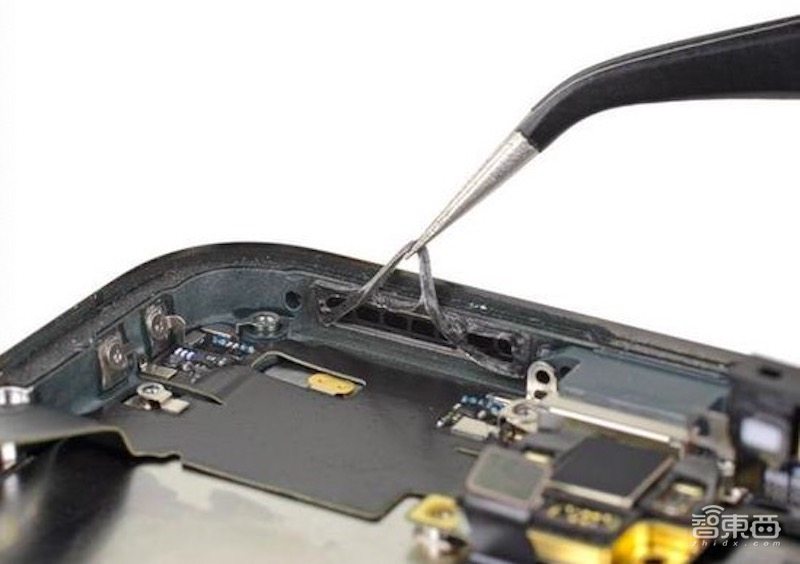 iPhone 11 Pro拆机!还是英特尔基带芯片,电池结构有大变化