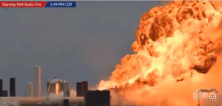 马斯克新重点：将人类送往月球和火星！一次带100人那种