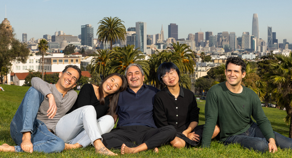 33亿!“AI版微信”拿下天价种子轮,黄仁勋投了