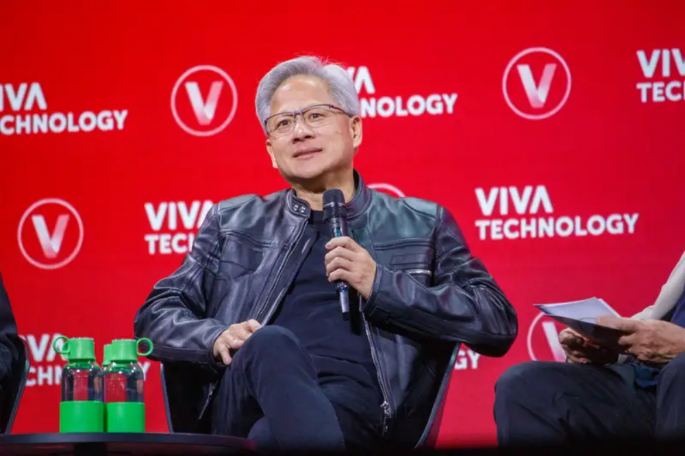 “AI教父”建议学修水管,DeepMind CEO力挺STEM专业,6位硅谷大佬给出AI就业论断