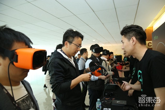 相比于平淡的领袖峰会 这场VR论坛反倒成了今年GMIC上的亮点