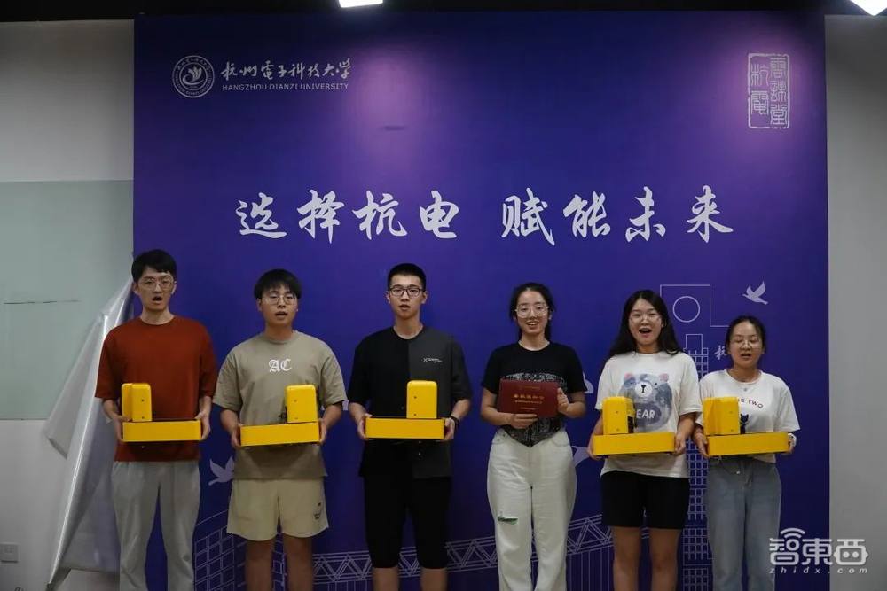 AI走入万物互融时代,科技巨头与高校学子之间擦出别样火花