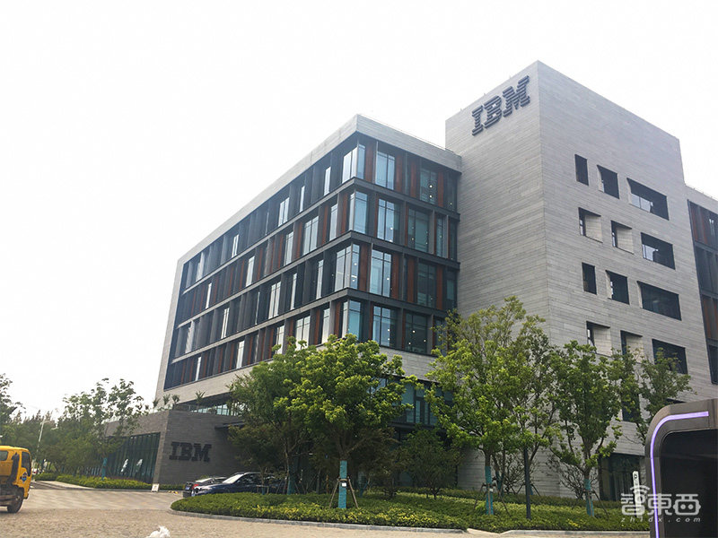 22个AI应用覆盖海陆空!探秘张江人工智能岛,超20家巨头登岛