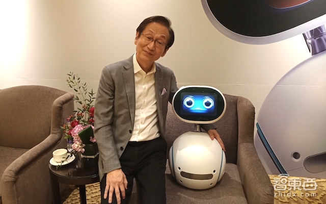 对话华硕董事长施崇棠:造机器人,把每一分钱都花在刀口上