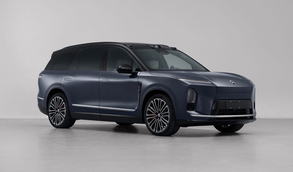 李斌豁出去了！全新ES8预售比老款便宜12万，蔚来美股大涨超10%