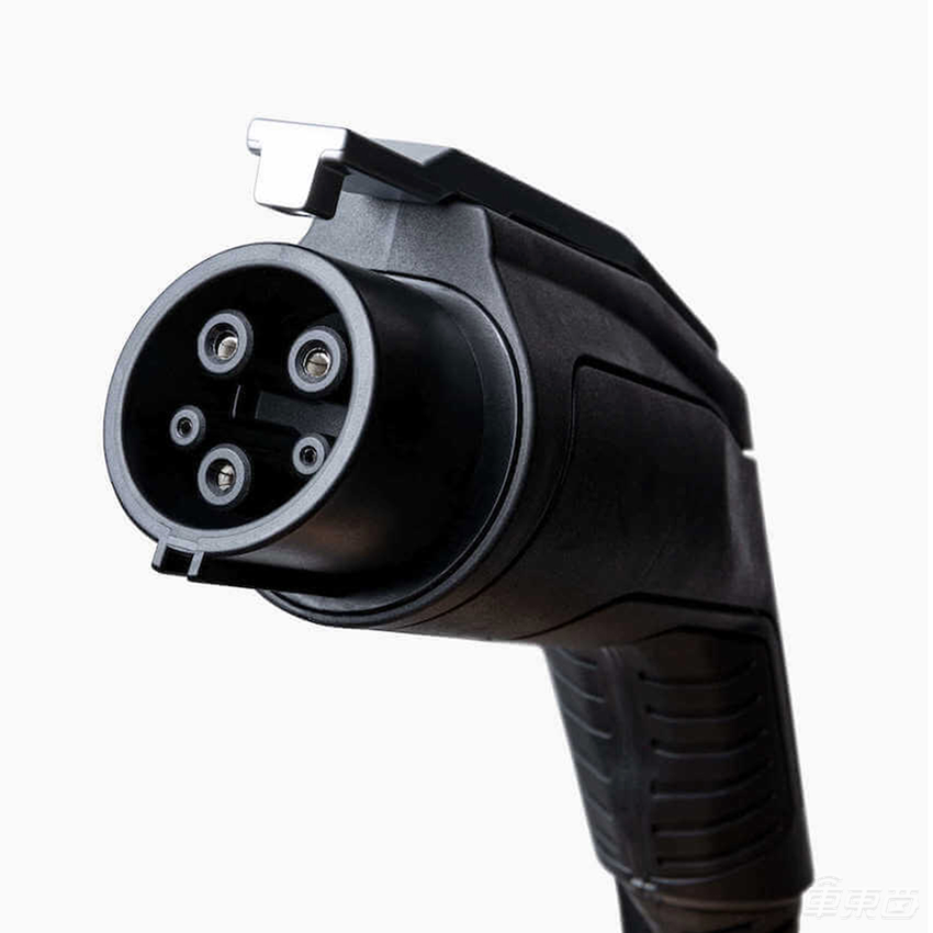 特斯拉变身充电桩供应商？在北美推新款家充桩，可兼容其他品牌