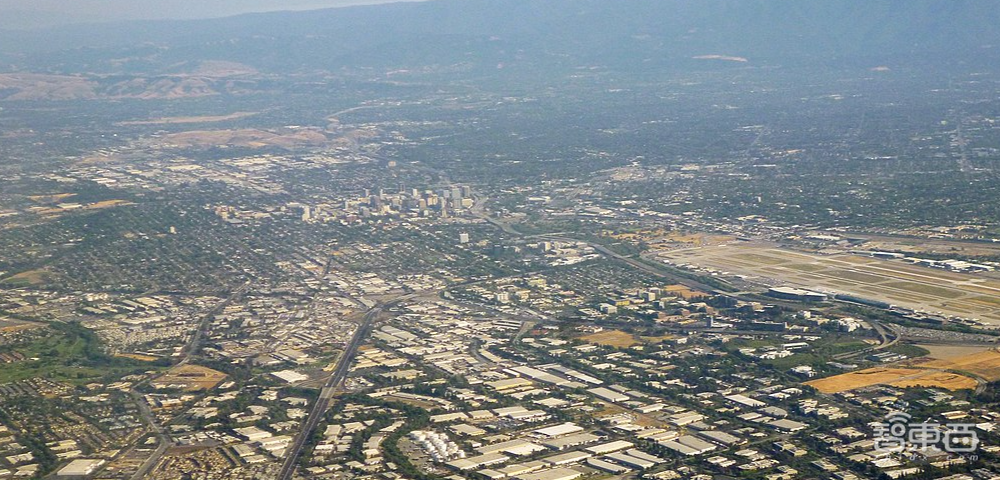 前谷歌工程师创业造AI芯片!产品明年问世,已拿到1.8亿融资