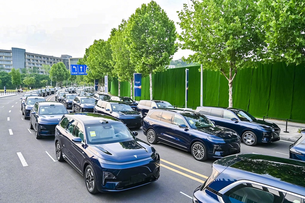 最便宜的“9系”新能源来了！深蓝S09限时20.49万起售，华为全家桶上车