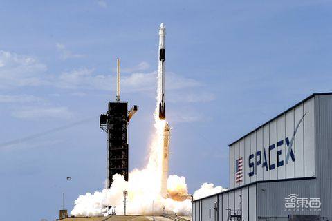 击败贝索斯!马斯克SpaceX独揽29亿美元NASA登月大单