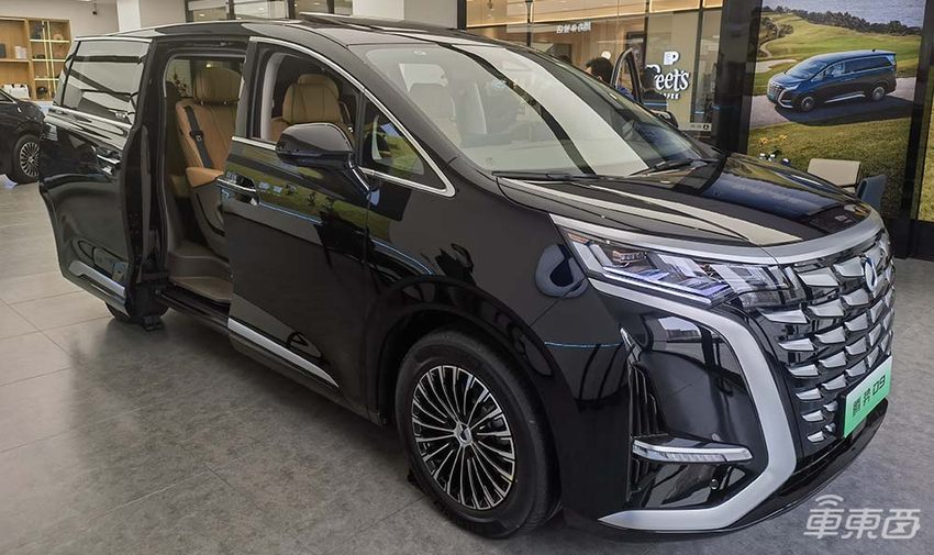 实探腾势门店：豪华车主扎堆看，比亚迪亲儿子突围高端