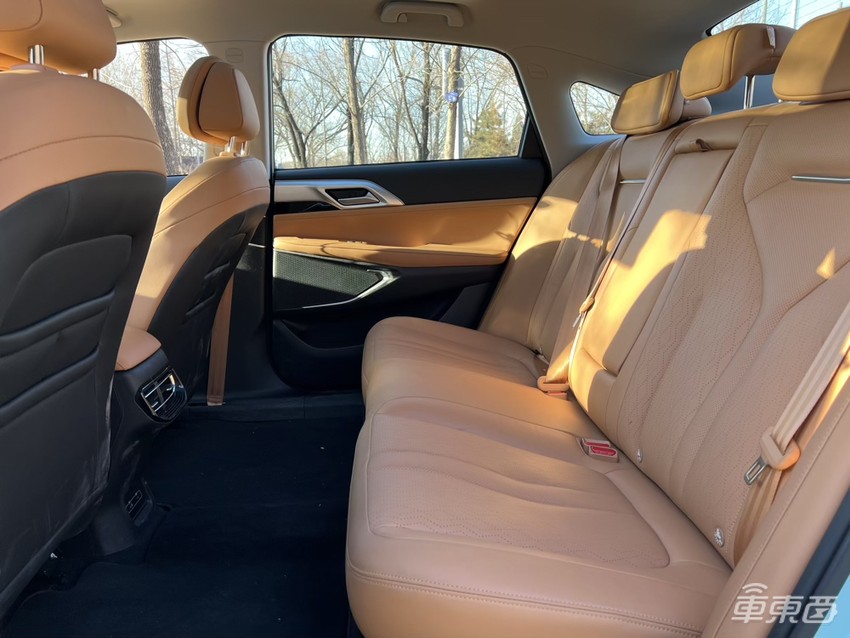 开完小鹏P5之后，特斯拉Model 3反而不香了？