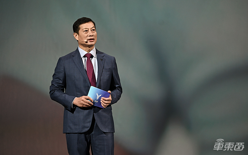 新能源市場迎來造車實力派 嵐圖或?qū)⒅厮苄袠I(yè)格局