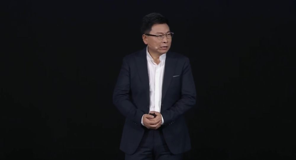 顶豪版101.8万！华为系最贵车开卖