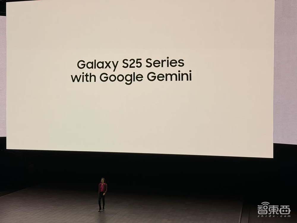 三星AI史诗进化!首发安卓XR对标苹果,剧透三折叠和AI眼镜,S25系列真机上手