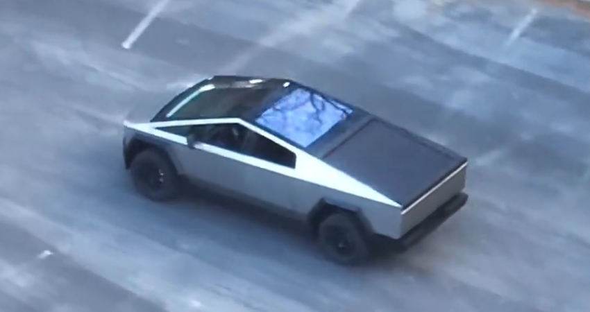 特斯拉Cybertruck或今年量产！海外网友拍到测试车身影