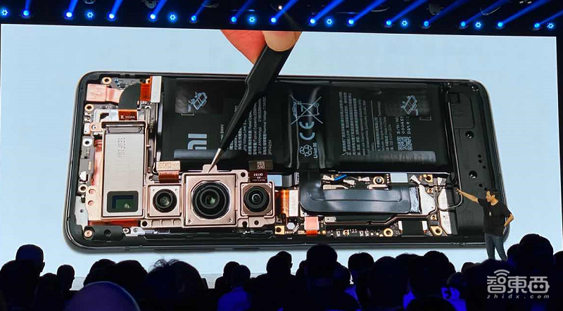 雷军两小时演讲精华:造芯未死,“超大杯”致敬1999,启动重新创业!